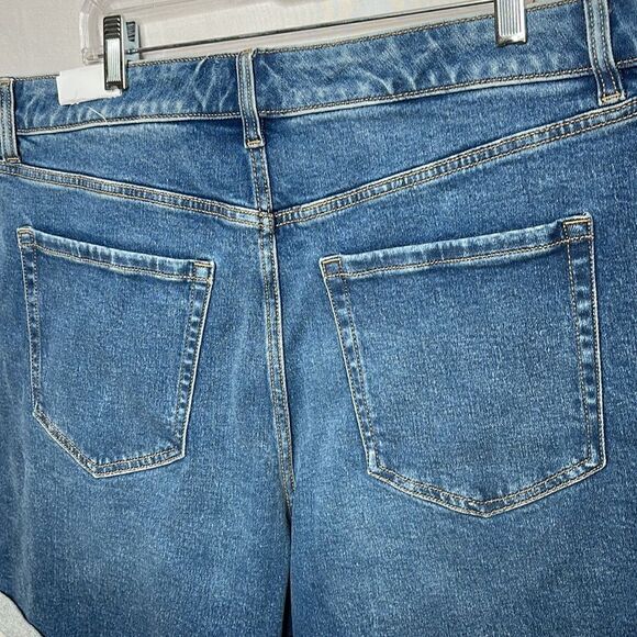 Lane Bryant MIDI Boyfriend Jean Shorts. Size 18. - Picture 7 of 10